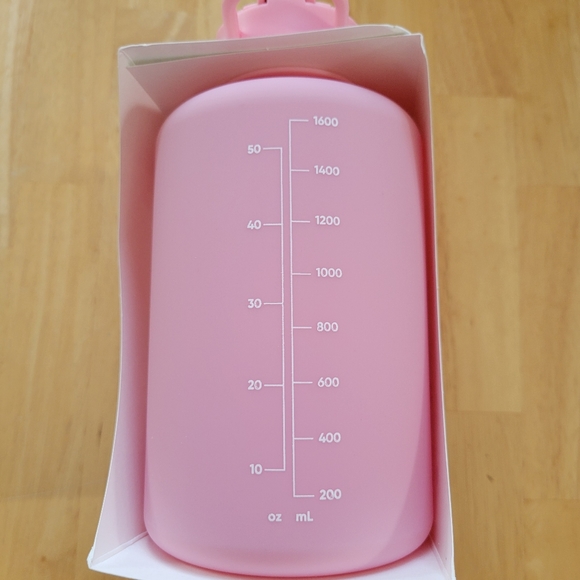 NEW 64-oz Tritan Plastic Summit With Simple Flip Straw Lid - Picture 4 of 6